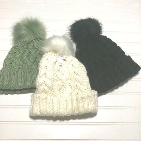 Gap Bundle of (3) Faux Fur Cable Knit Beanie with Poof NWT Black, Olive, White - Picture 2 of 5